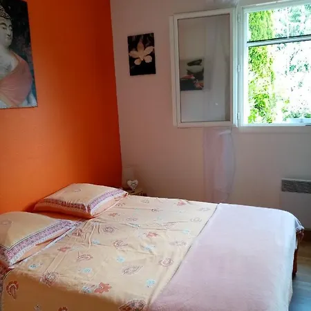 Le Chene Blanc Bed & Breakfast